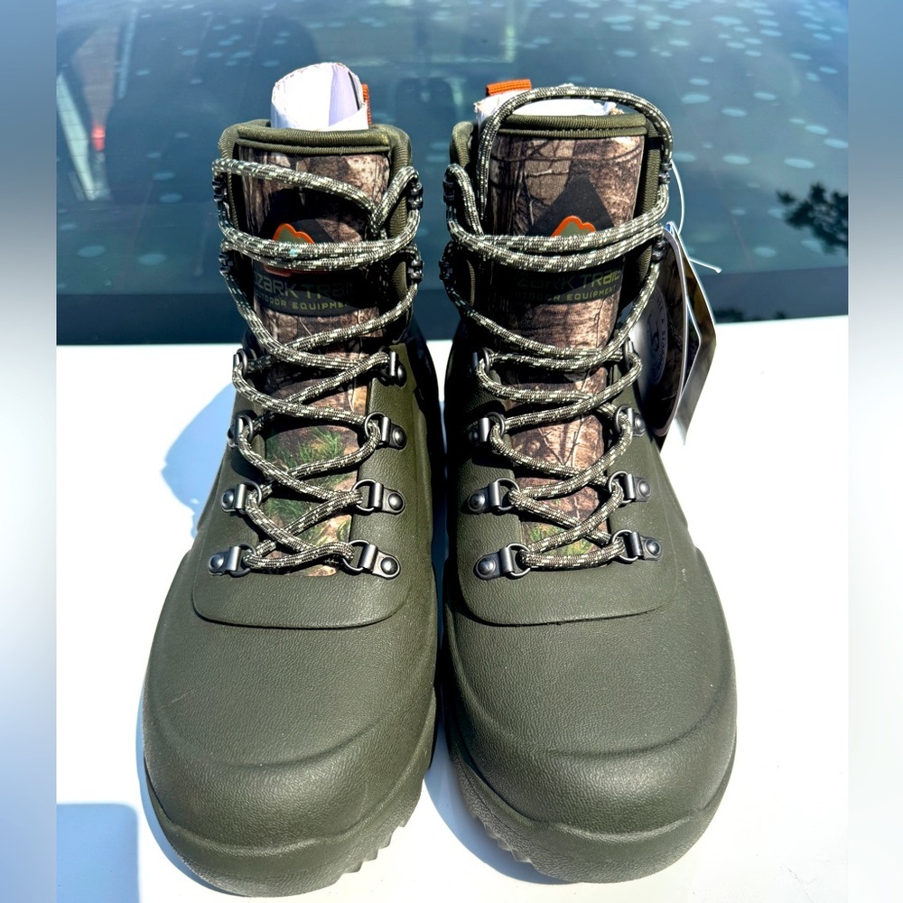 Ozark Trail Realtree Hunting Boots Size 8 Waterproof Lace Up Brand New .
